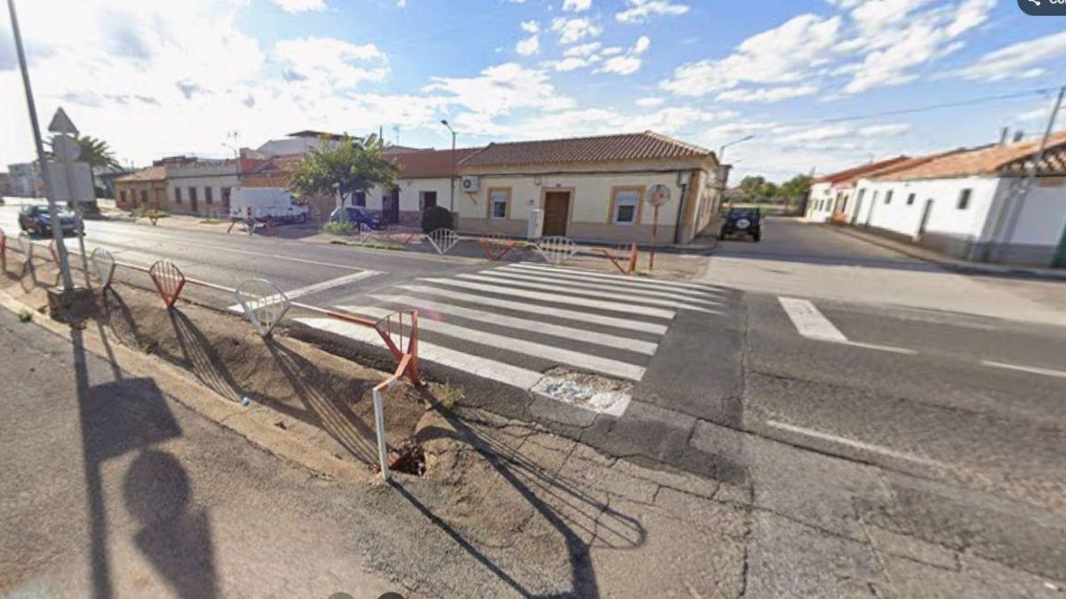 Paso de peatones situado en la calle Carretera de Puertollano donde ocurrió el atropello