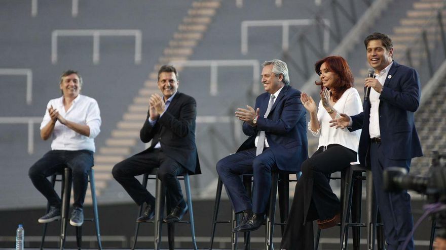 En un acto junto a Alberto Fernández, Cristina apuntó a "alinear salarios, precios y tarifas"