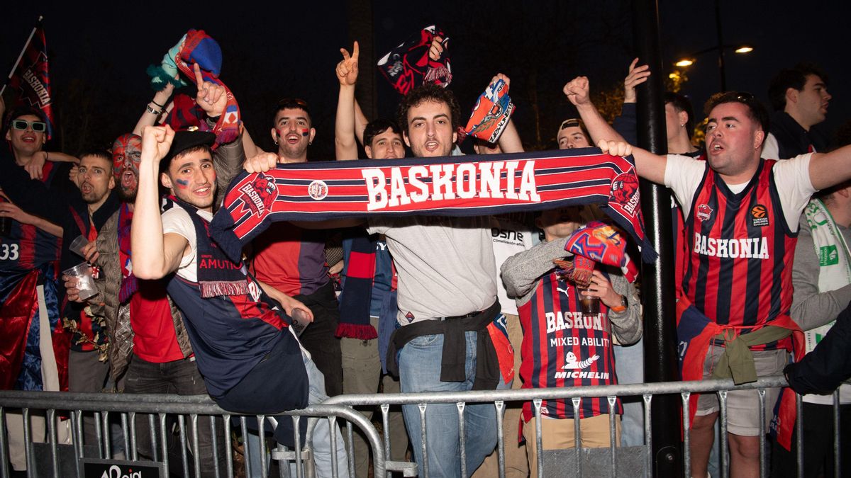 Aficionados del Baskonia en Valencia