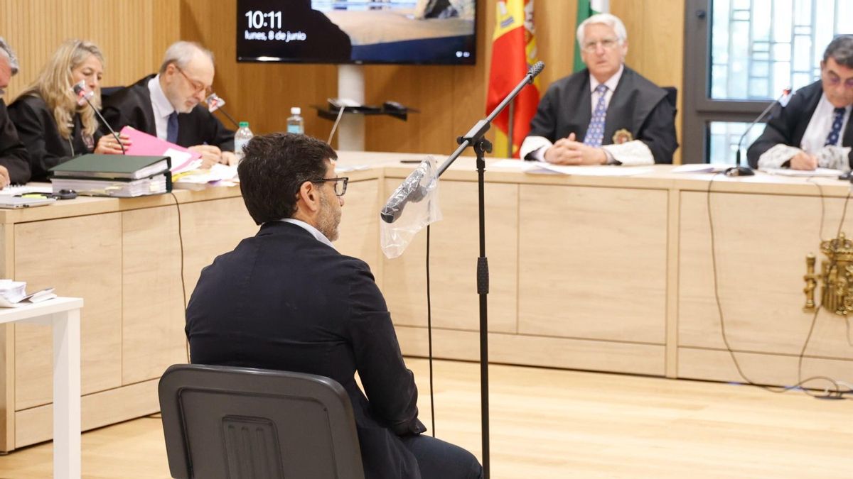 La llegada de Jesús León al juicio de Carlos González en la Ciudad de la Justicia