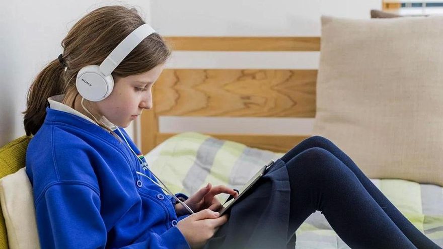 Congelan los precios de los celulares por tres meses y lanzan el Ahora 10 para comprarlos en cuotas fijas