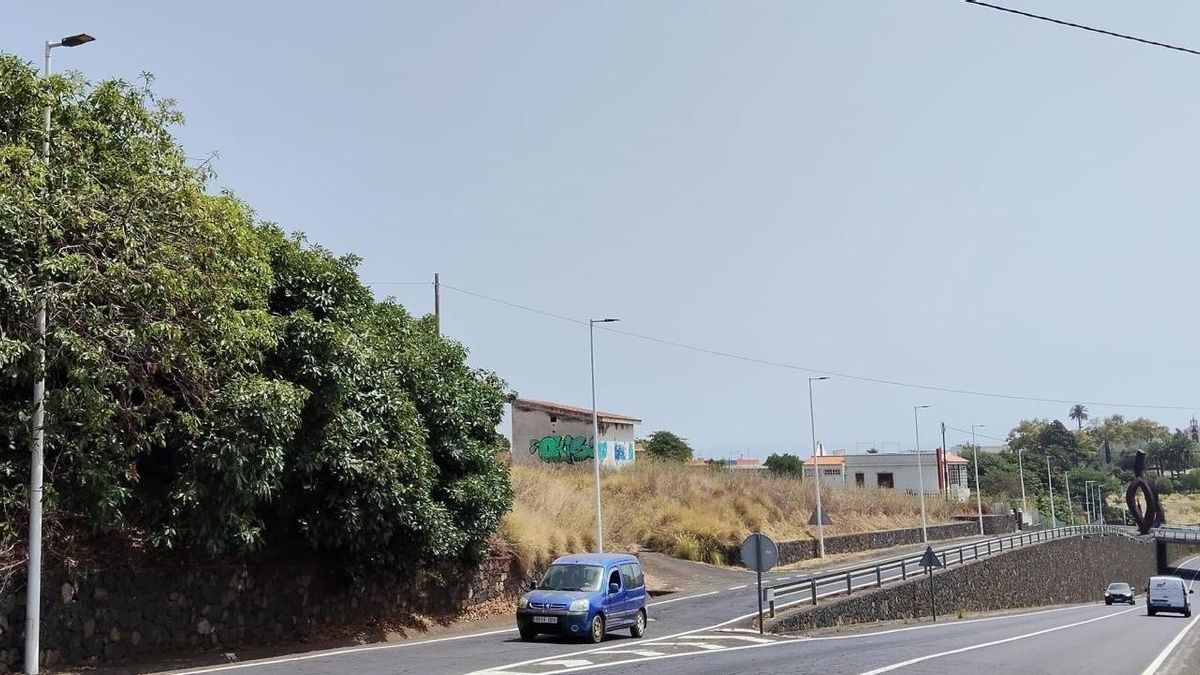 El Cabildo apuesta por luminaria más eficiente en el cruce de La Concepción.