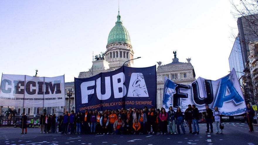 Tras el veto a la ley de financiamiento universitario, la oposición, gremios y estudiantes convocan a una marcha