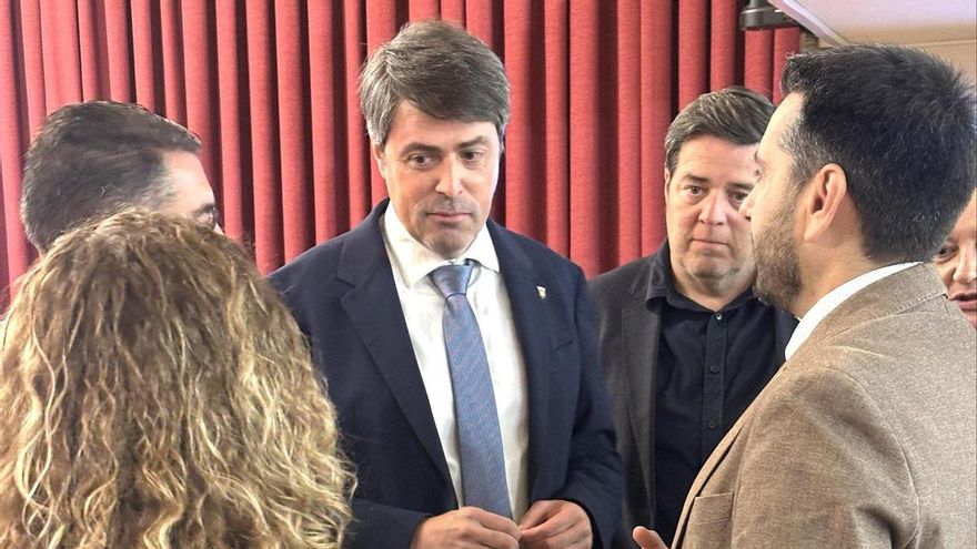 El PSOE acusa a Escobar de defraudar a los logroñeses: "Su gestión tiene ya un coste de 7,6 millones de euros"
