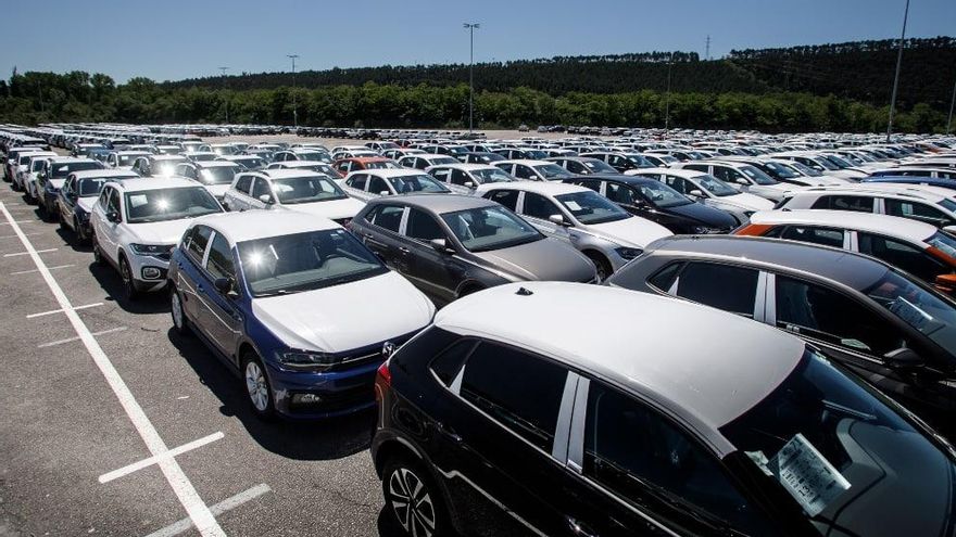 Volkswagen Navarra trabaja desde esta semana para recuperar 1.500 de los 6.000 coches incompletos estacionados en la planta