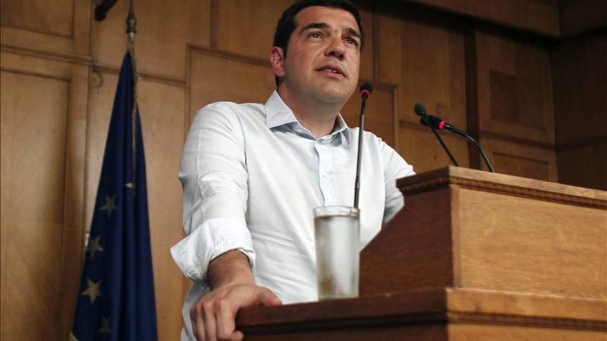 Tsipras anuncia un plan para abordar la inmigración con fondos europeos