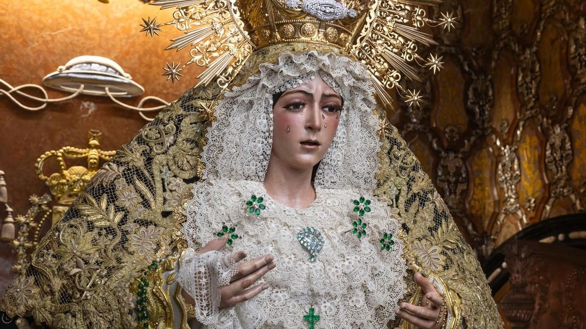 La Macarena, tras la restauración y antes de que le volvieran a cambiar las pestañas.