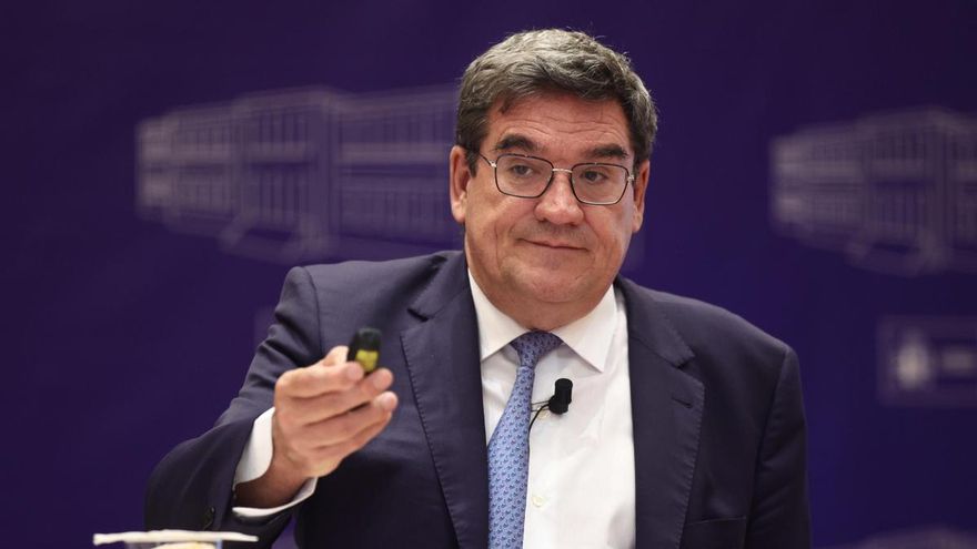 El secretario de Estado de Migraciones se va en plena crisis de refugiados y fuerza a Escrivá a una quinta remodelación
