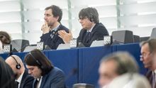 Puigdemont y Comín, en sus escaños del Parlamento Europeo