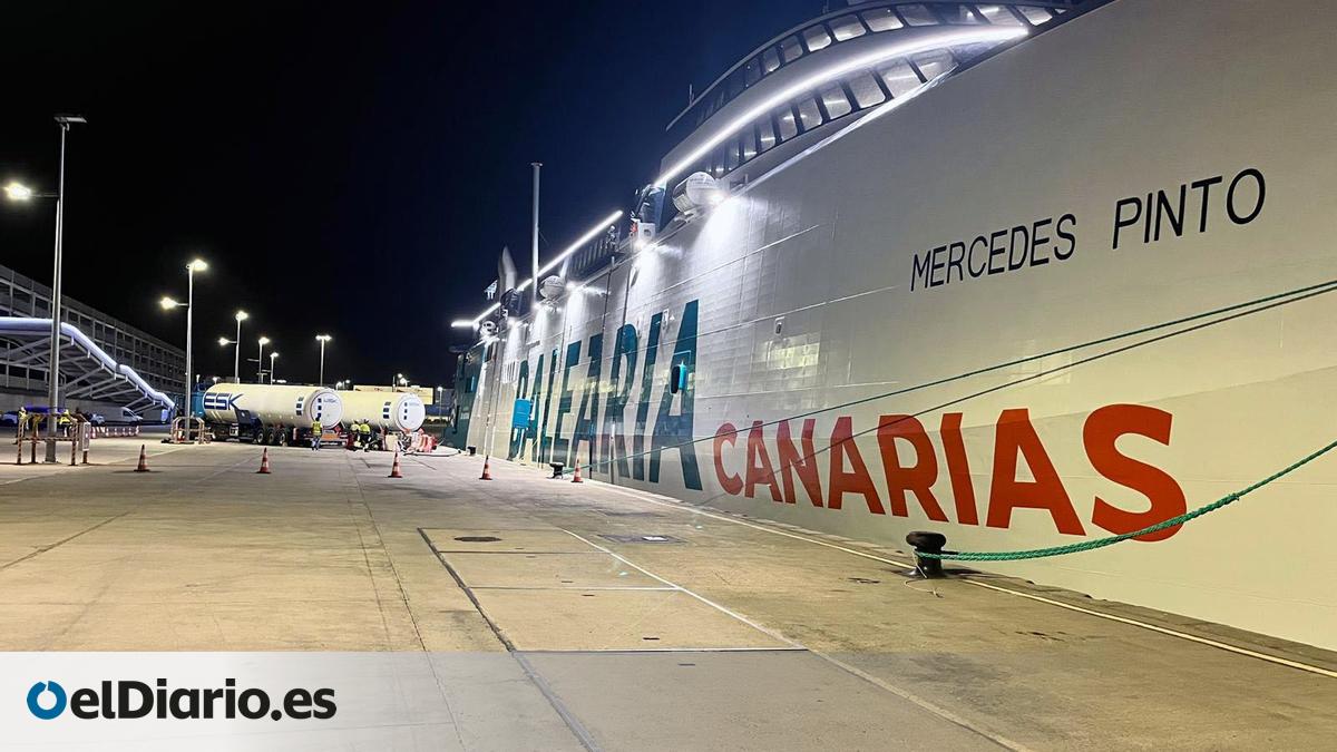 First Delivery of Liquefied Natural Gas on a Ship in the Canary Islands
