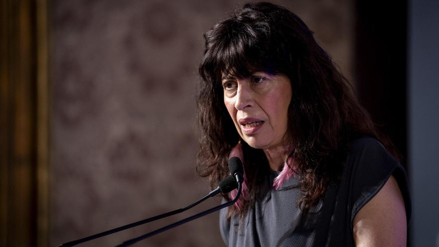 La ministra de Igualdad, Ana Redondo, interviene durante un acto de entrega de nueve medallas a la Promoción de los Valores de Igualdad, en la Delegación del Gobierno de Madrid