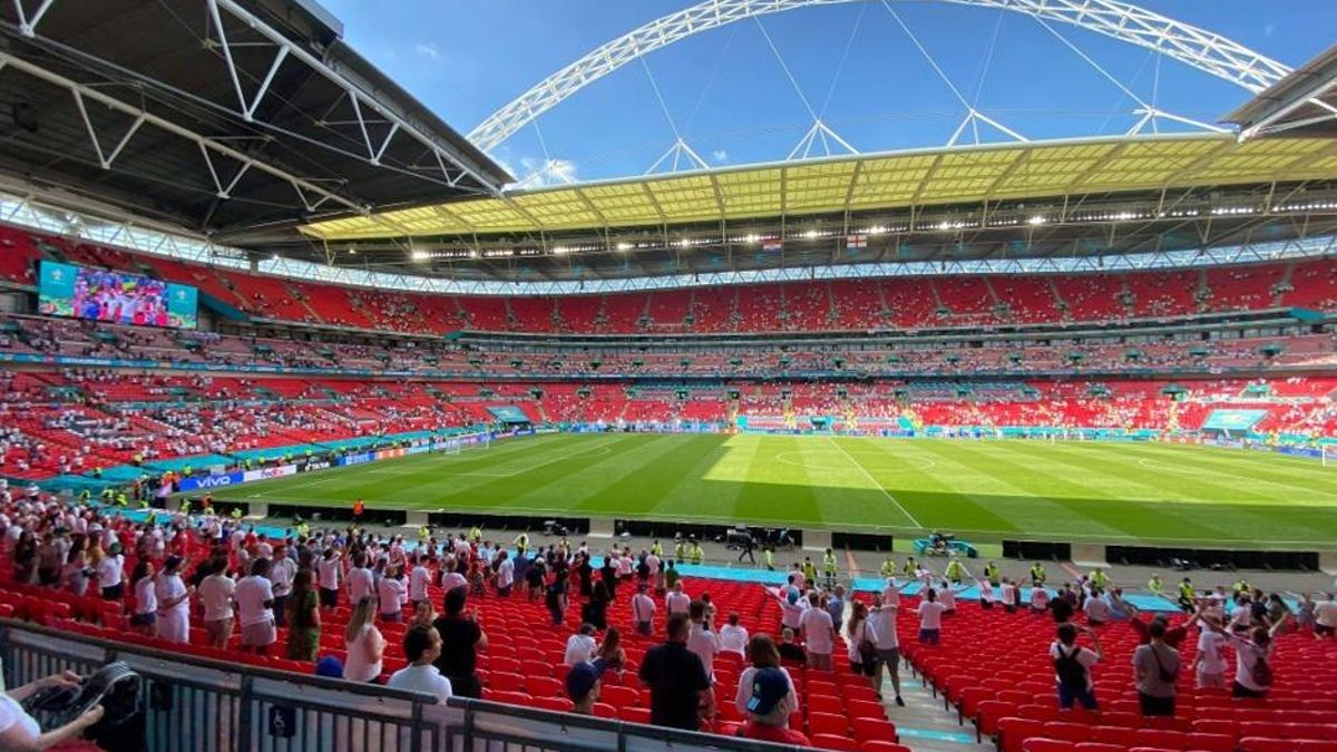 Turismo futbolero hacia Inglaterra y reventa oficial de entradas por tribuna