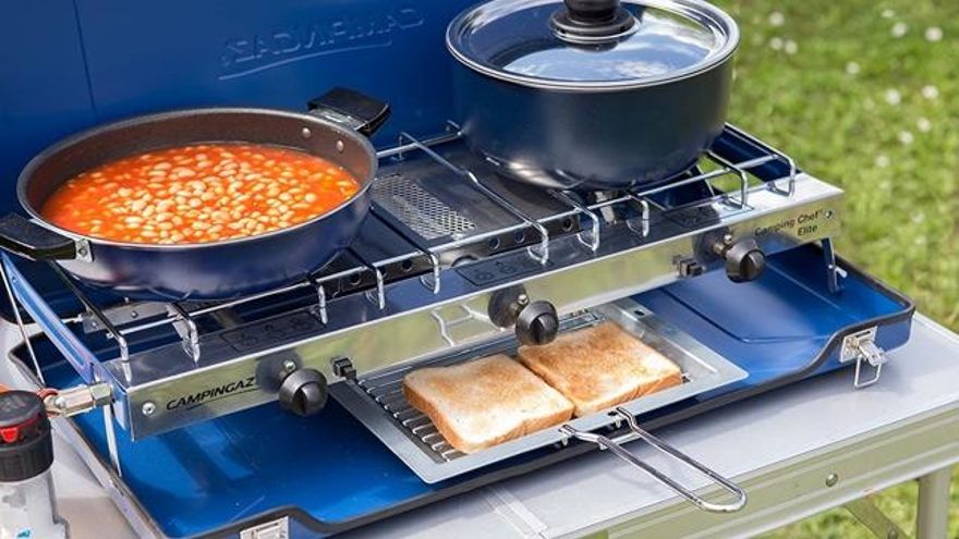 Cinco modelos de hornillos de camping gas para tus días en el campo