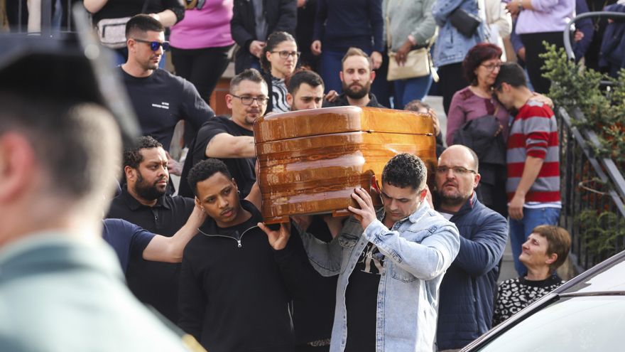 Torre del Bierzo (León) despide entre lágrimas y resignación a su vecino muerto en la tragedia minera
