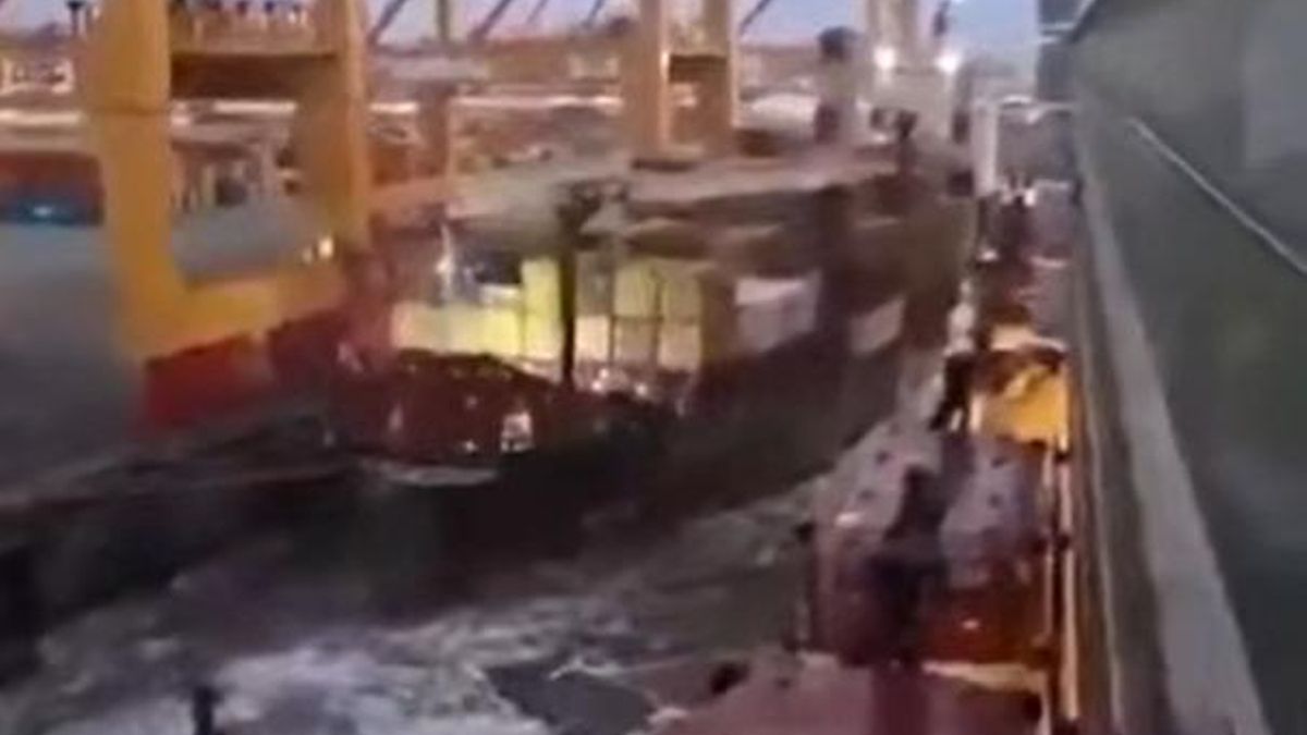 Un crucero con destino a Canarias choca contra dos buques a su salida de Alemania