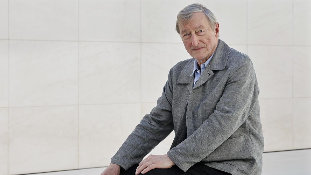 Julian Barnes: “Ser divertido es una buena manera de ser serio”