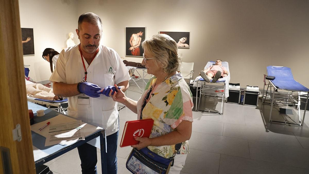 Donación de sangre en la sede de la Fundación Cajasol de Córdoba
