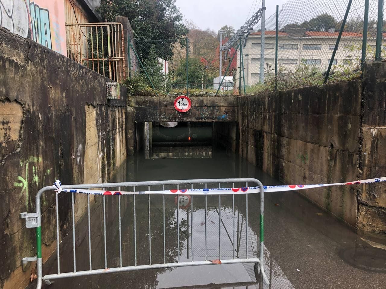 Un paso por debajo de las vías del tren, en Hernani