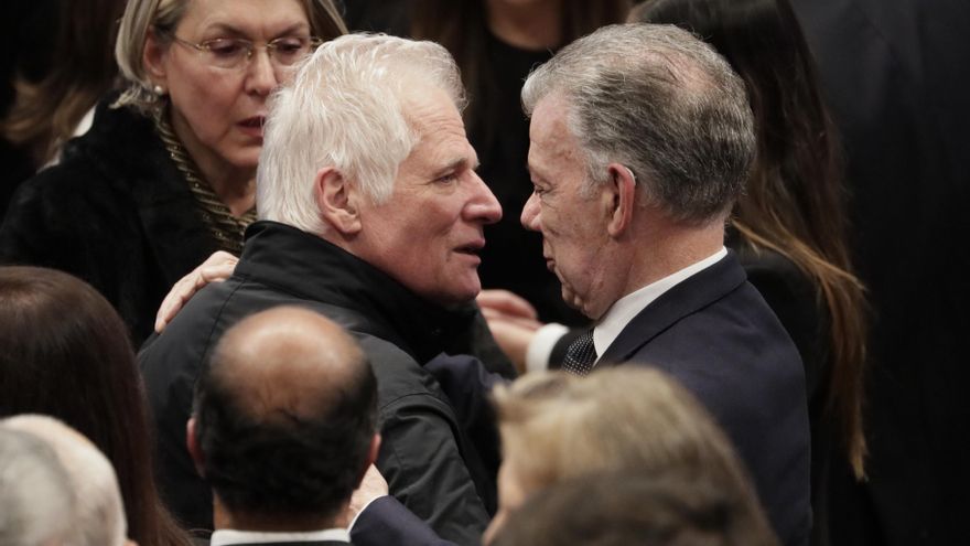 La clase política colombiana y familiares llenan el Capitolio para despedir a Uribe Turbay