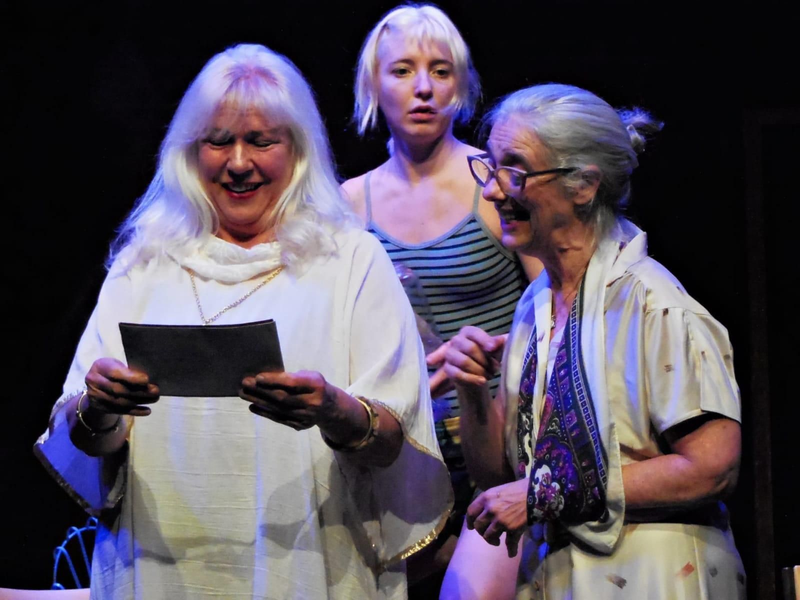 Cecile Caillon (Nancy), Julieta Raponi y Dana Basso.