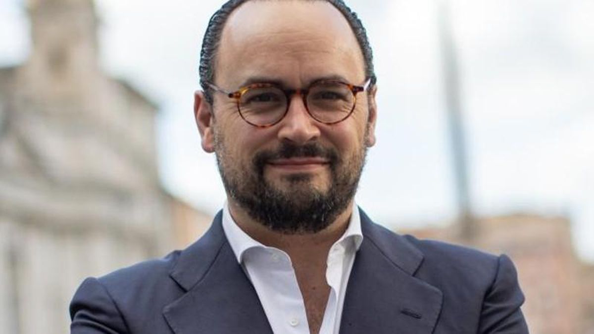 El autor Ignacio Peyró.