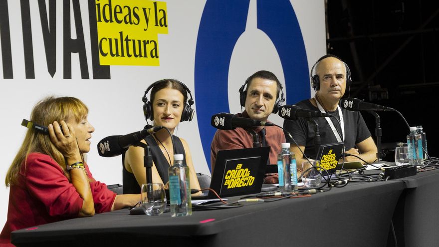 Carne Cruda en directo desde la Plaza de María Pita en A Coruña