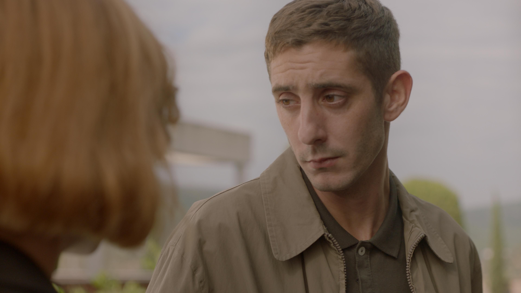 Manuel Burque ya se deja ver en 'Vida perfecta', la serie de Leticia Dolera en Movistar