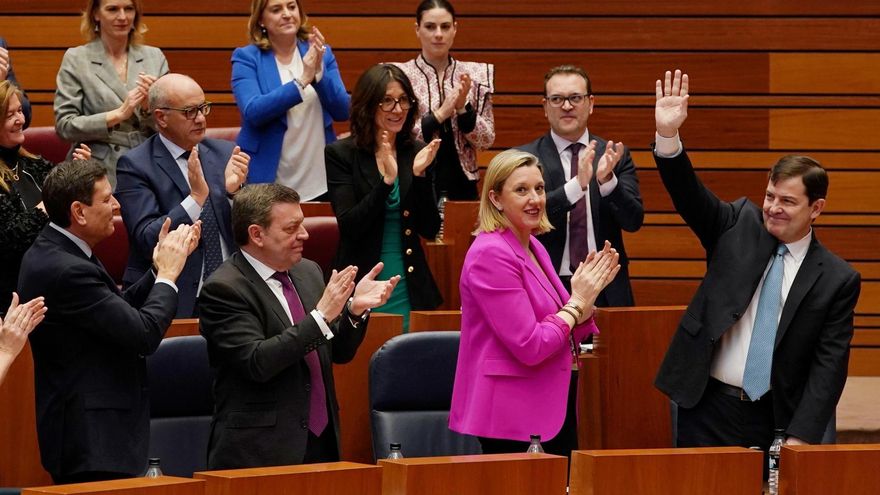 Reacciones irónicas al discurso de Mañueco: helicópteros, reuniones y reproches por obviar la despoblación