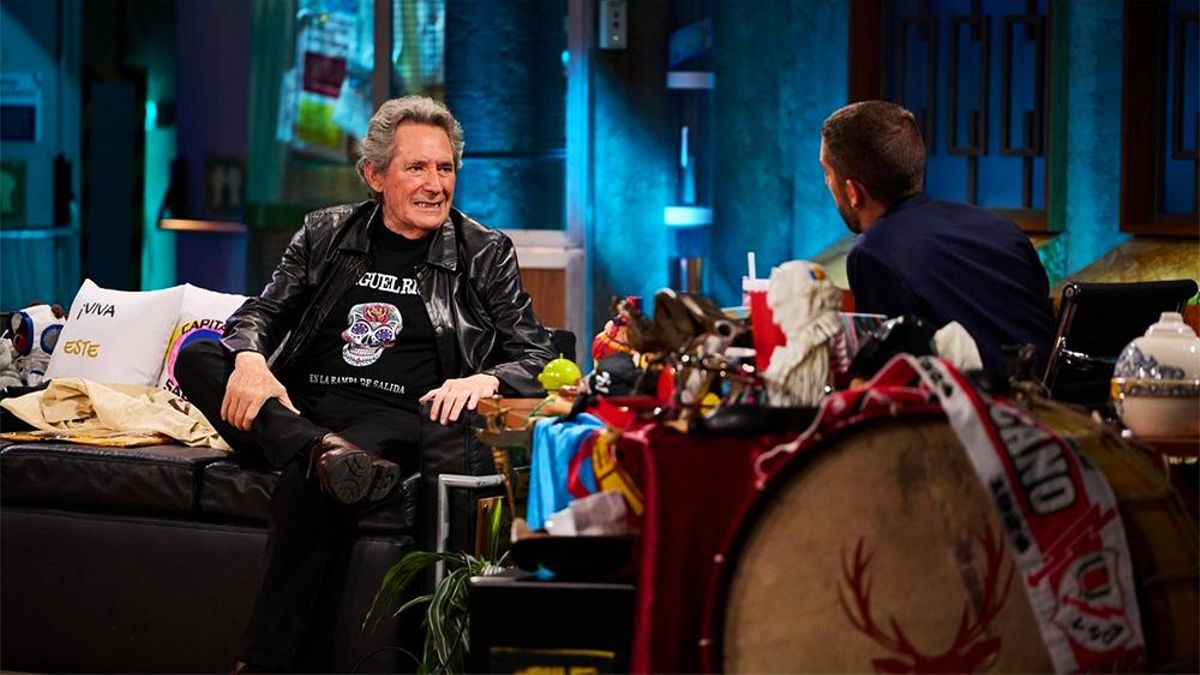 Miguel Ríos y David Broncano, en 'La Revuelta'