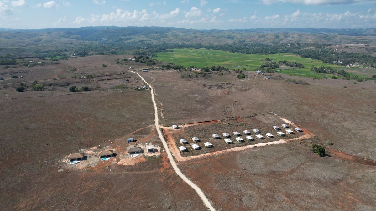 Aspecto del proyecto de "la primera ciudad ecológica del mundo" que debía entregarse en junio de 2025, en una foto tomada el pasado octubre.