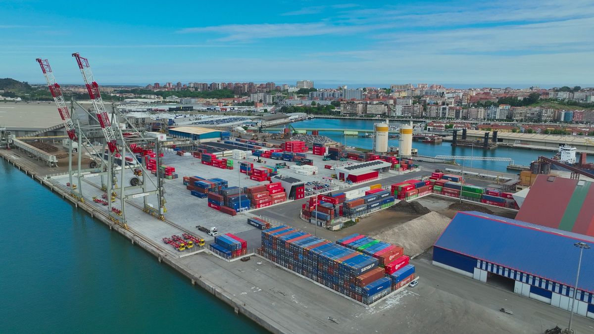 Puerto de Santander. Terminal de contenedores.