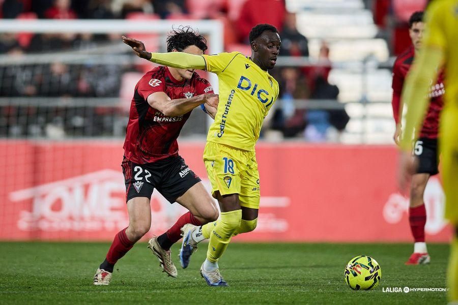 Diarra, durante un partido con el Cádiz