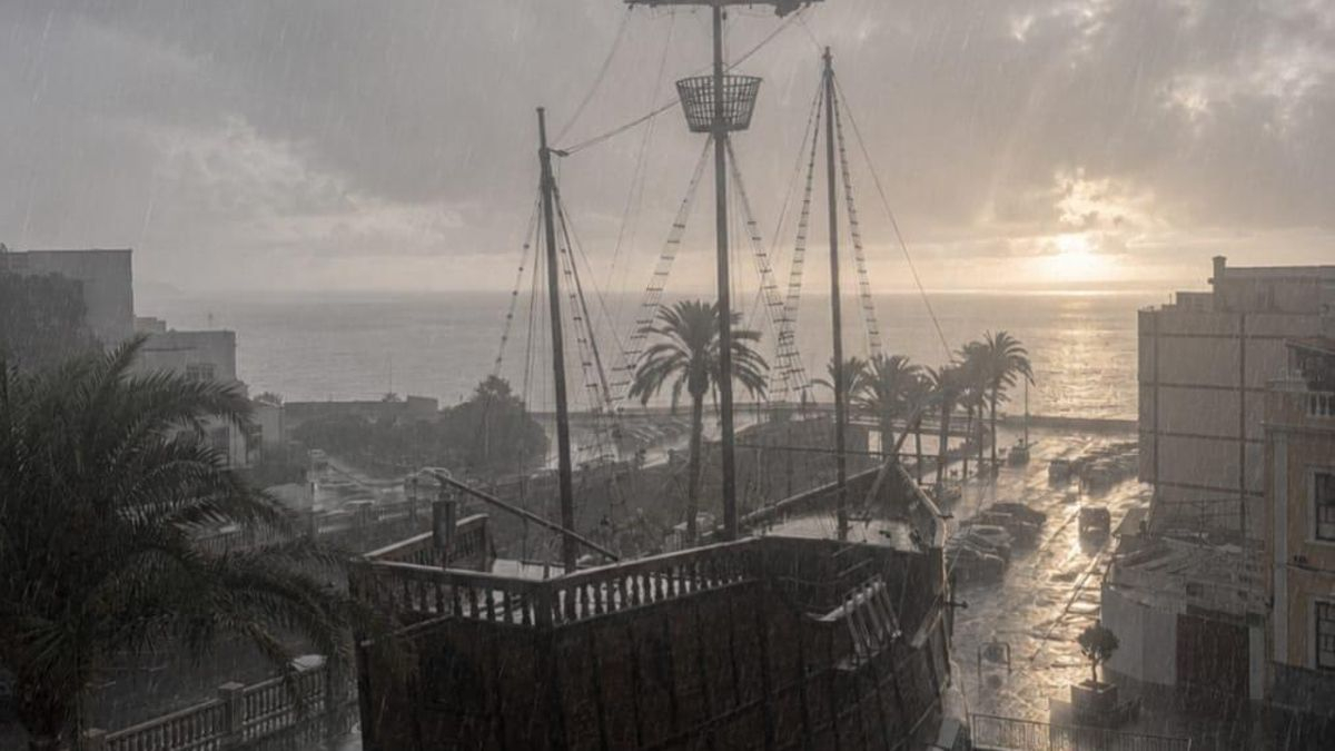 La lluvia 'baña' el verano  de La Palma