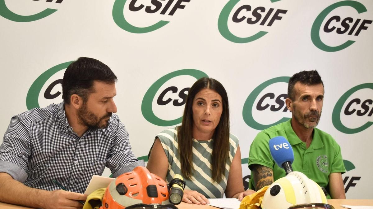 Ana Nares, bombera en GEACAM: "El modelo debe cambiar, no somos temporeros del fuego sino servicio de emergencias"