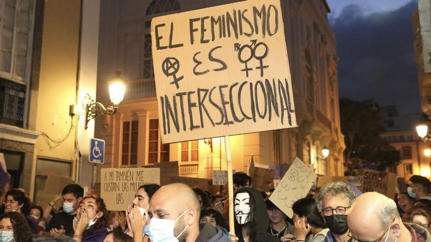 Imagen de archivo de un cartel en una manifestación feminista