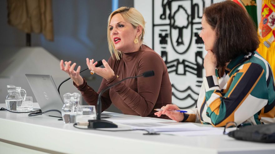 Los presupuestos llevan tres semanas en vía muerta pero la Junta asegura que los llevará a la Asamblea