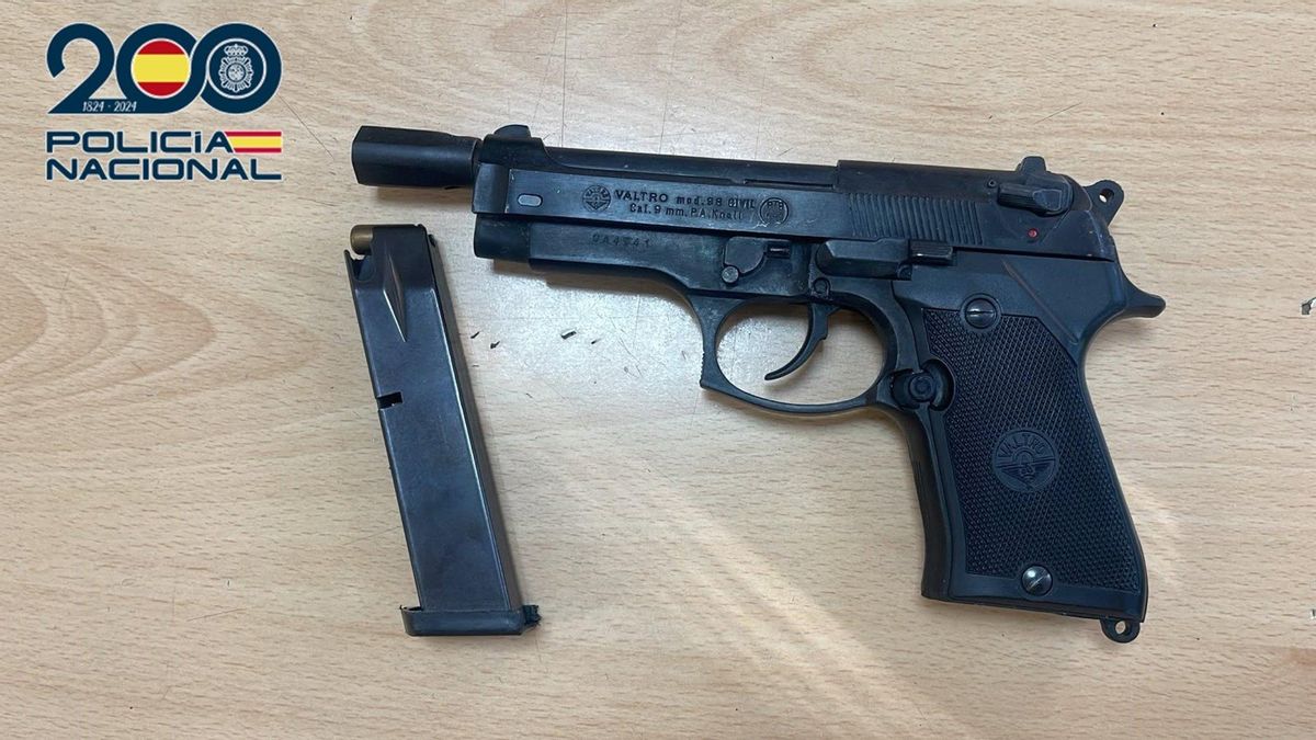 La Policía detiene a un hombre por atracar una peluquería en Gran Canaria a punta de pistola, y que además era falsa