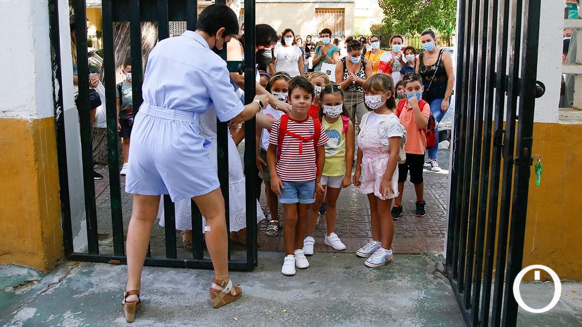 Primer día de colegio en el colegio Cronista Rey Díaz