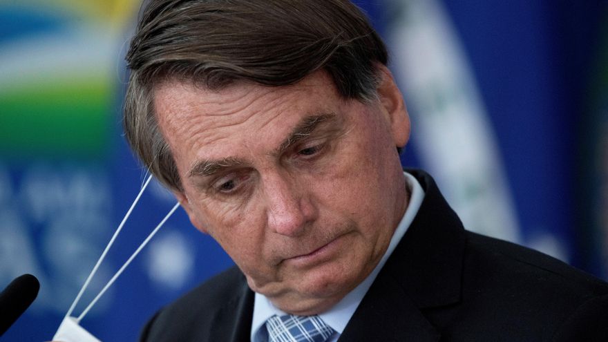 Facebook retira el video en que Bolsonaro vincula la vacuna anticovid al sida