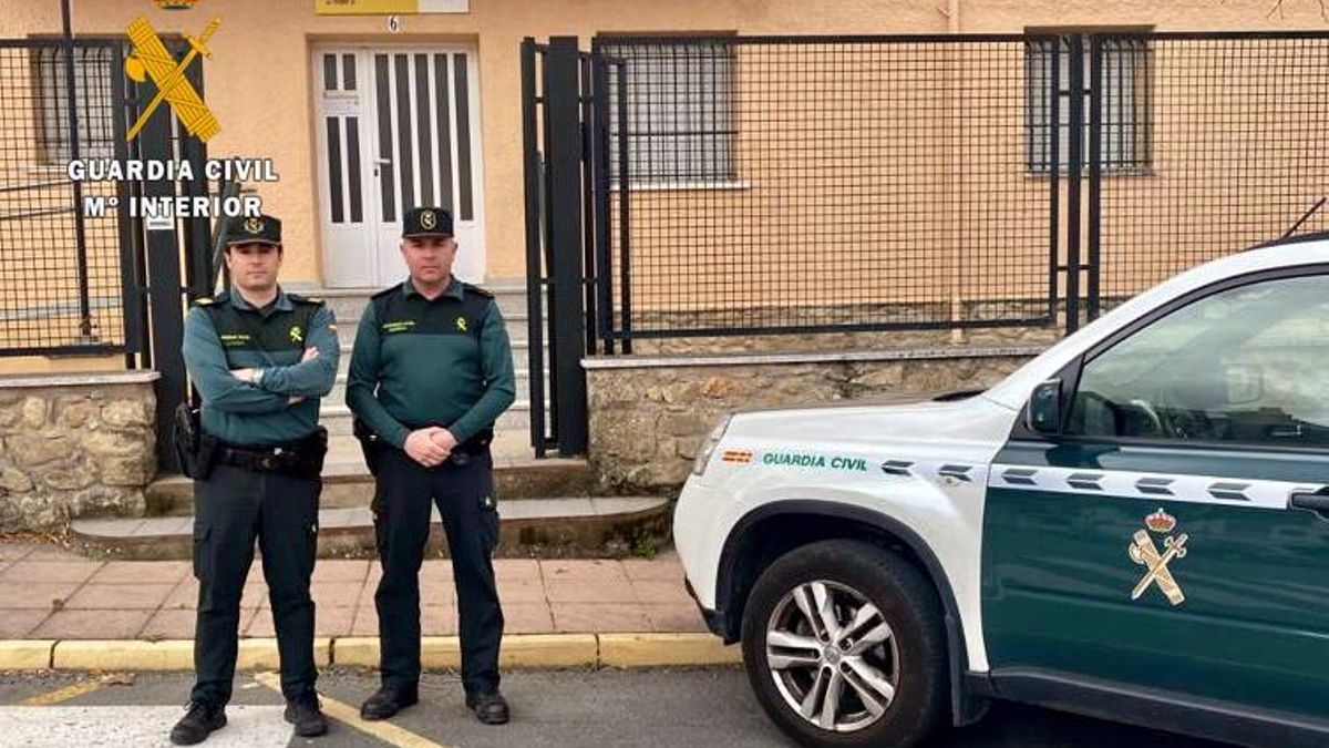 Imagen de los agentes que hicieron este servicio en Hervás