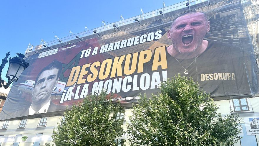 Cartel colocado por Desokupa en el centro de Madrid.