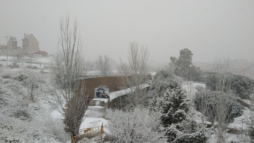 Alerta roja por nevadas de hasta 20 centímetros de espesor en Madrid capital