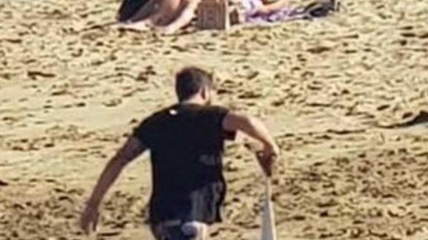 Animalistas piden colaboración para identificar al hombre que pescó un angelote, una especie en peligro de extinción