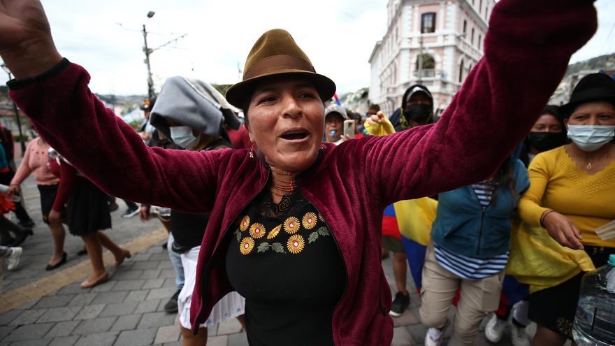 Miles de campesinos e indígenas se manifiestan en Quito en el noveno día de protestas en Ecuador