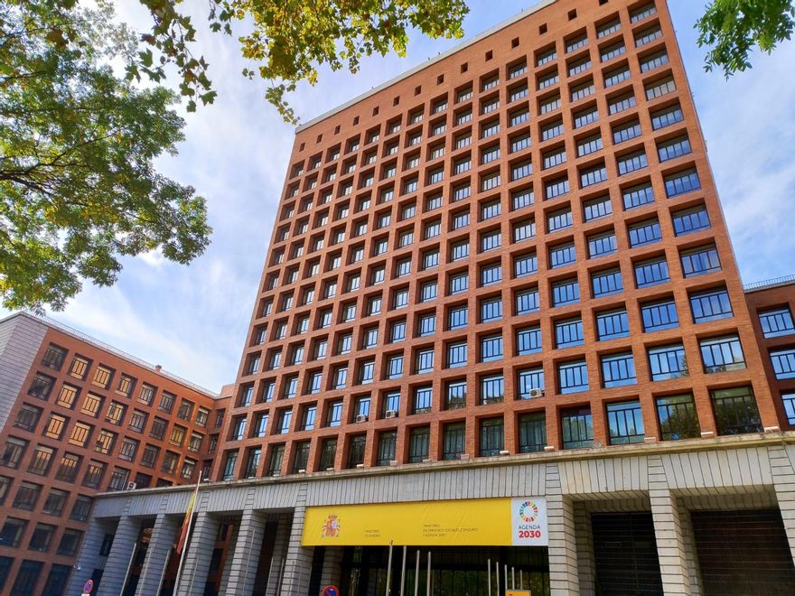 Edificio de la Casa Sindical, en Madrid