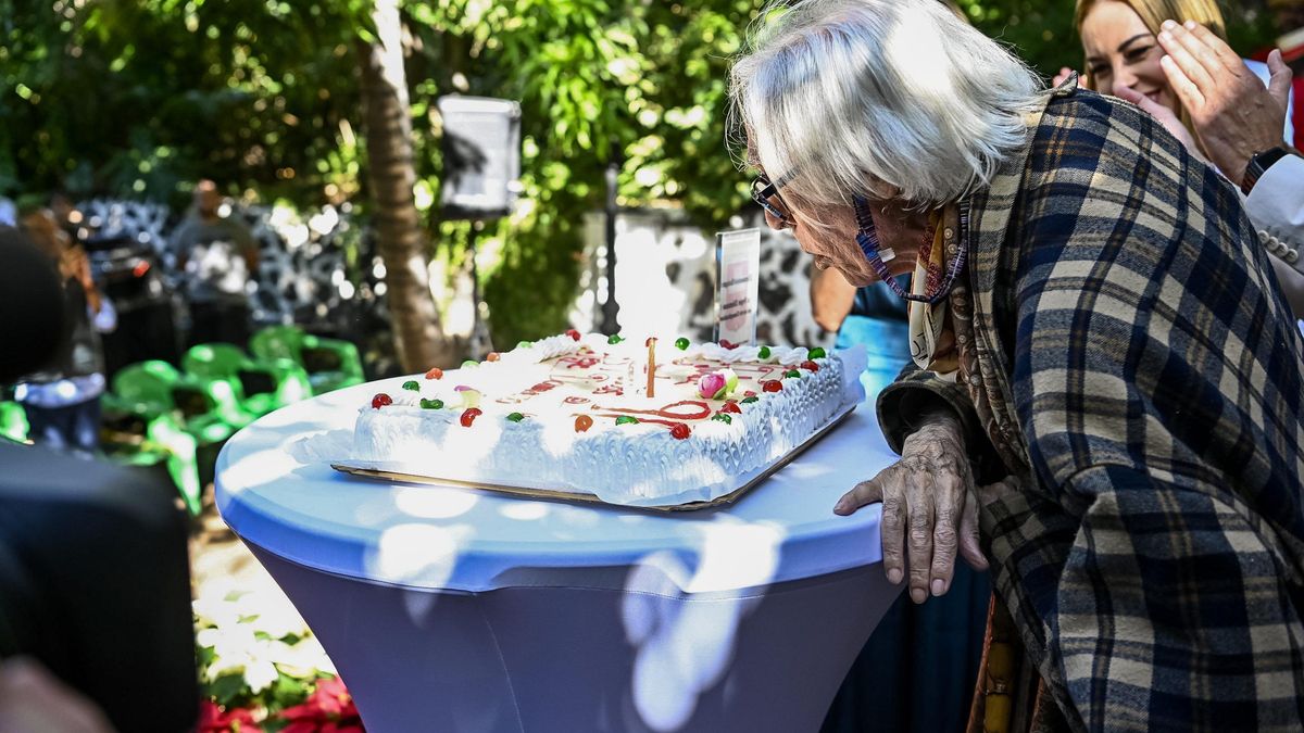 El artista Pepe Dámaso en su 90 cumpleaños.