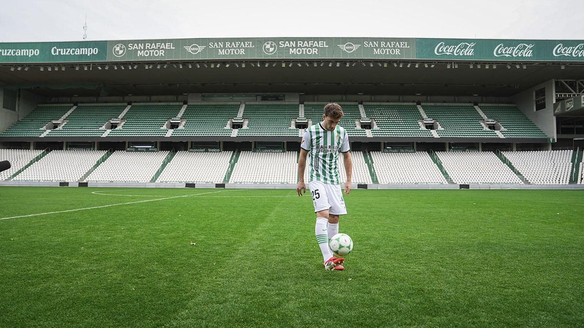 Presentación de Goti como nuevo jugador del Córdoba CF