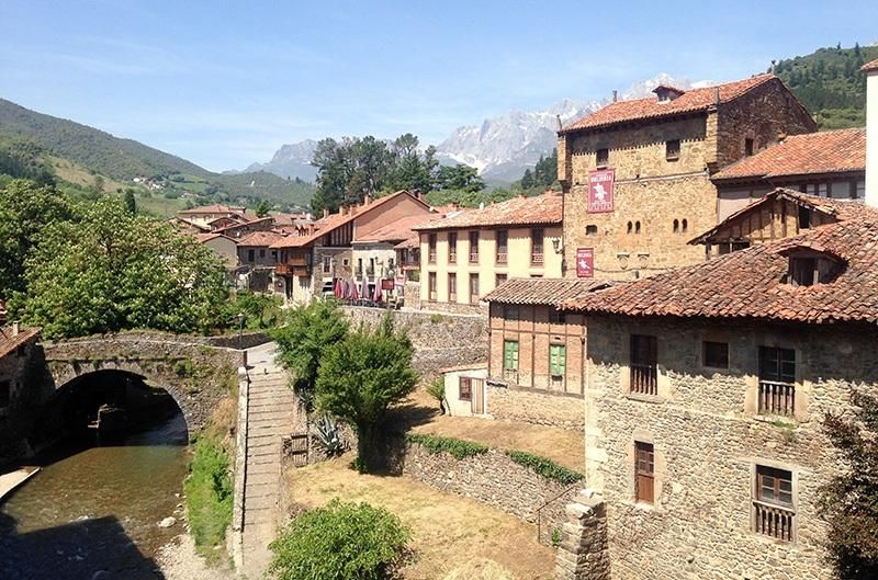 Casco viejo del municipio de Potes, en Cantabria.