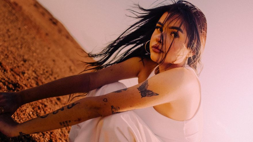 El 16 de junio lanzó su primer EP