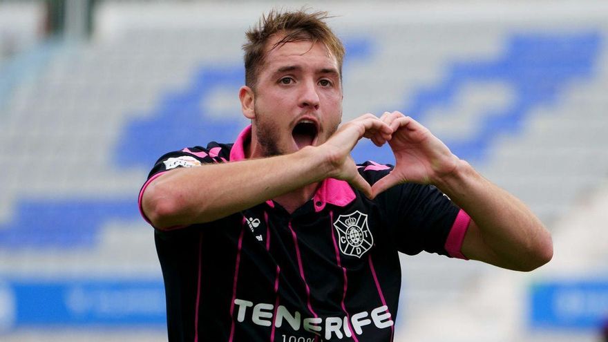El Tenerife asegura la permanencia tras ganar en Sabadell con un partido redondo